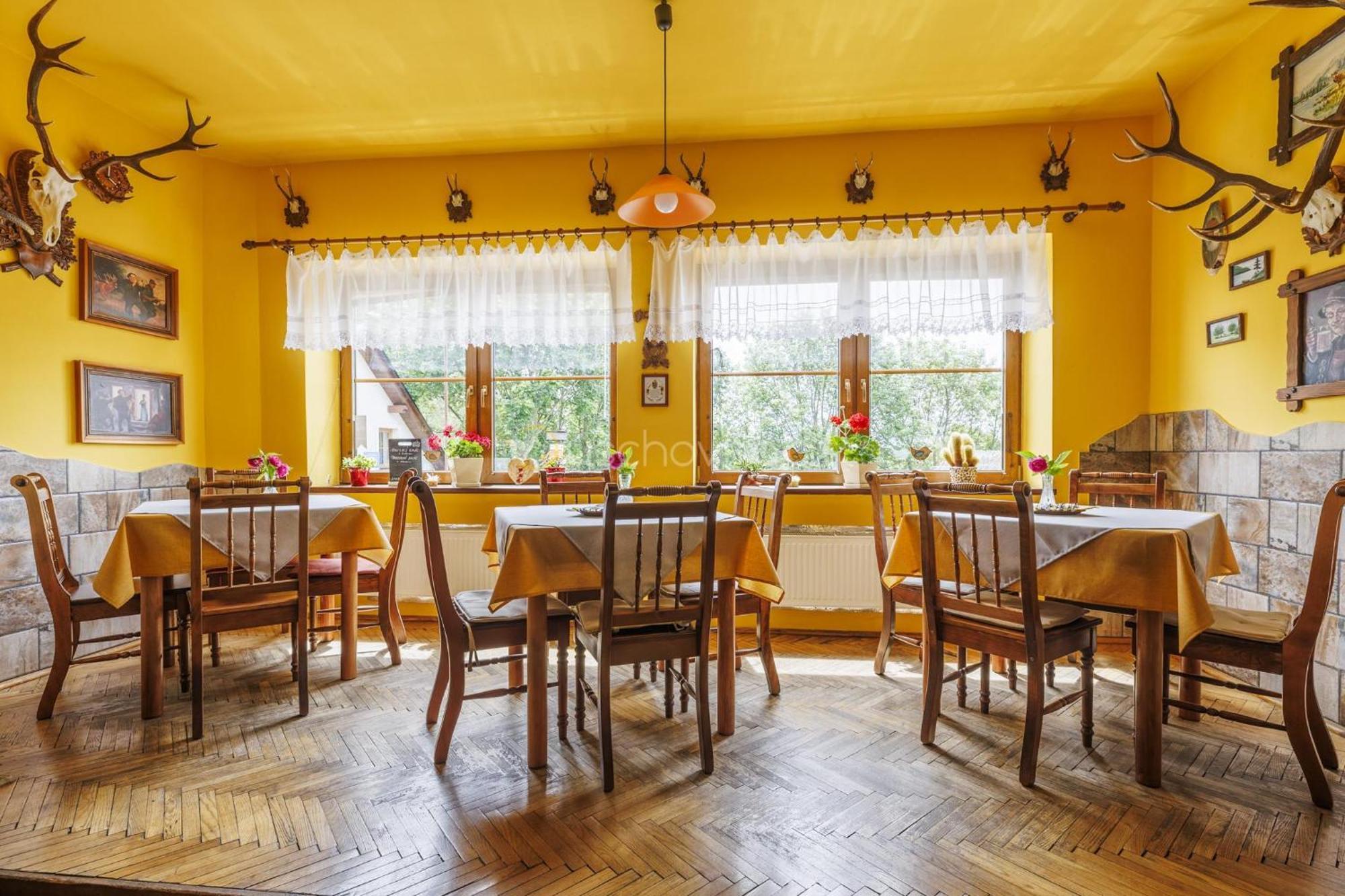 Hotel Kacenka Králíky Екстериор снимка