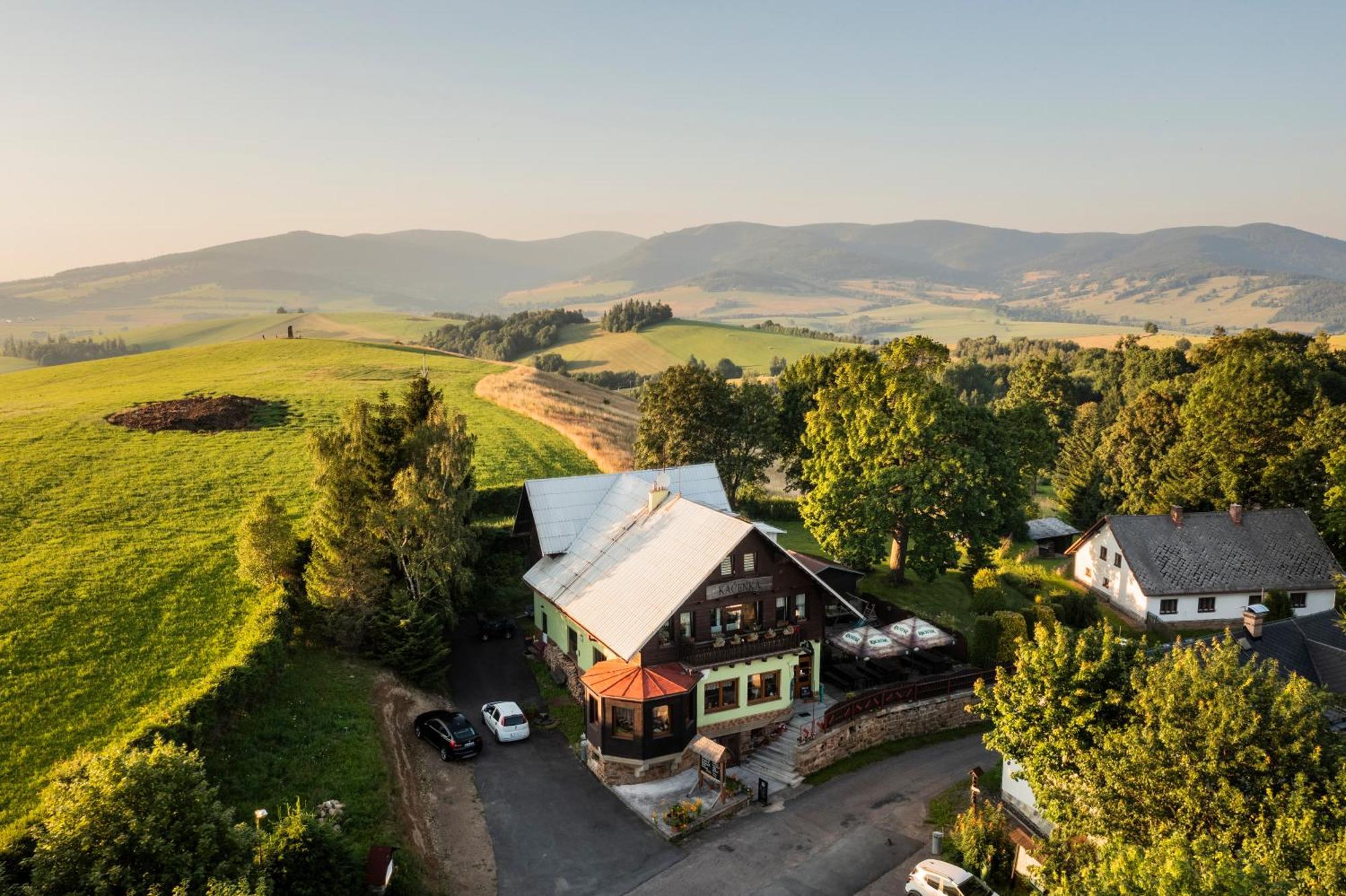 Hotel Kacenka Králíky Екстериор снимка