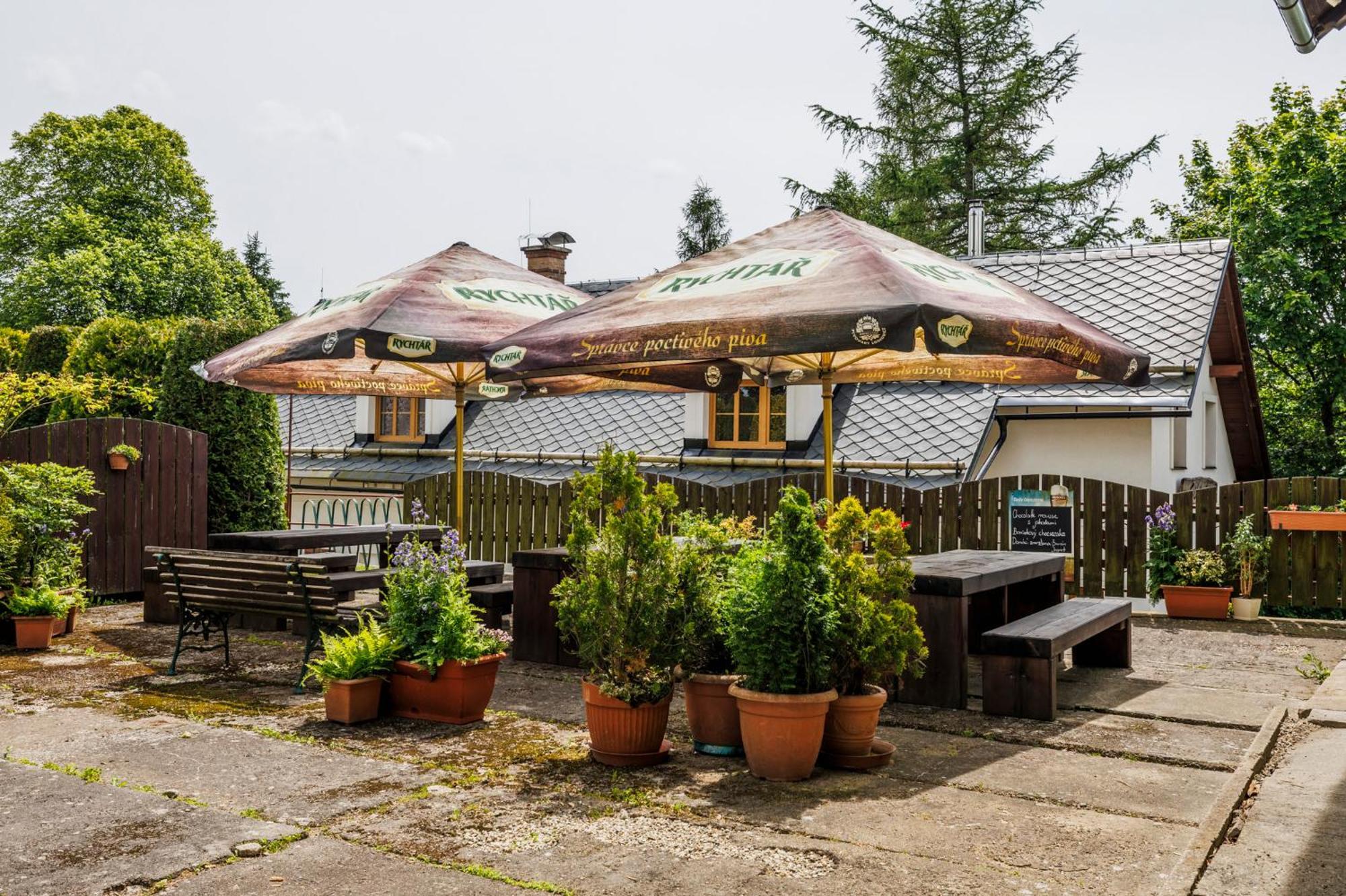 Hotel Kacenka Králíky Екстериор снимка